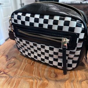 Universal Thread Black Crossbody Bag